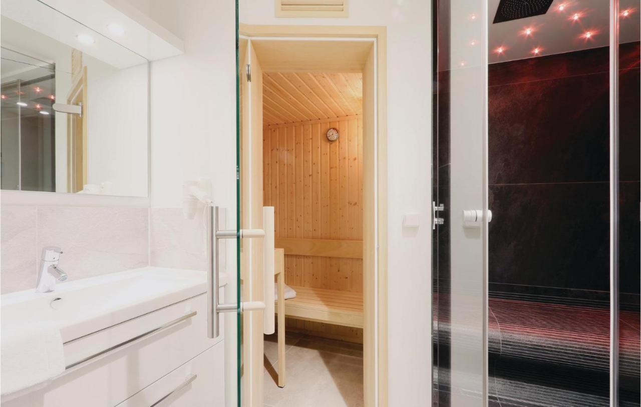 Gorgeous Apartment In Luebeck Travemuende With Wifi エクステリア 写真